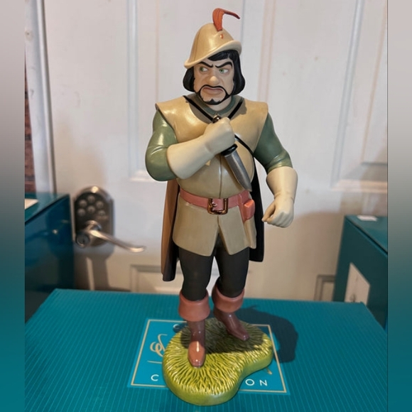 WDCC Snow White and the Seven Dwarfs Huntsman Deadly Intent Walt Disney Figurine - Picture 2 of 6